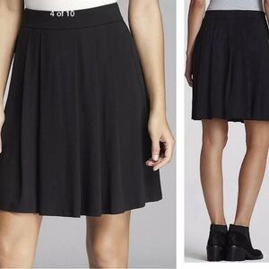 Eileen Fisher Black Short Pleated Skirt Size Large